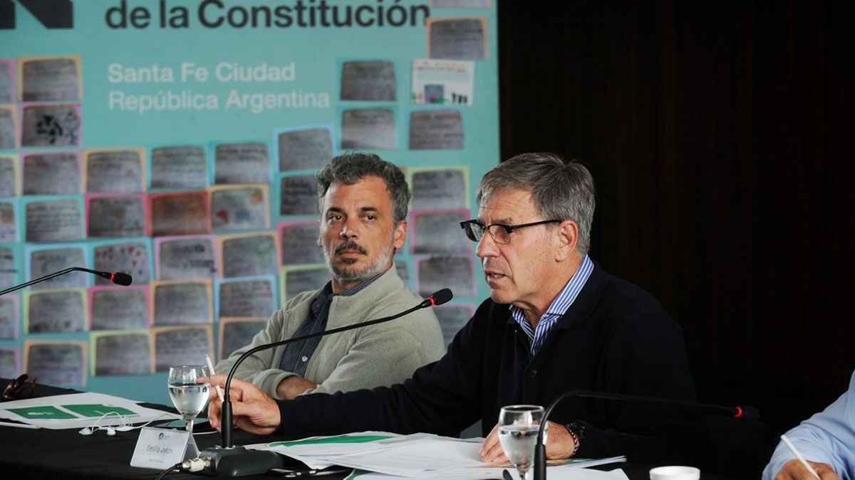 El intendente de Santa Fe, Emilio Jatón, durante la presentación del Presupuesto Municipal 2023.