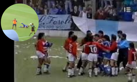 Le copiaron a Colón: en Italia, un técnico entró a la cancha y cortó una jugada de gol Le copiaron a Colón: en Italia, un técnico entró a la cancha y cortó una jugada de gol