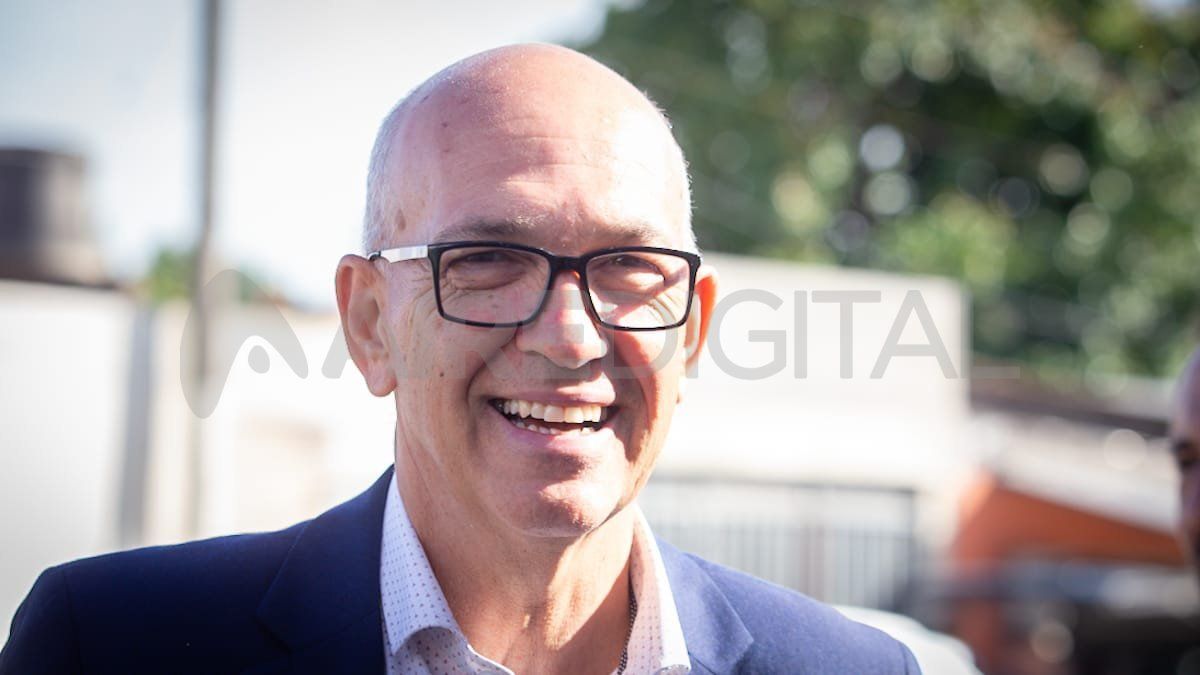 Victor Debloc reemplaza a Adriana Cantero en el ministerio de Eduación