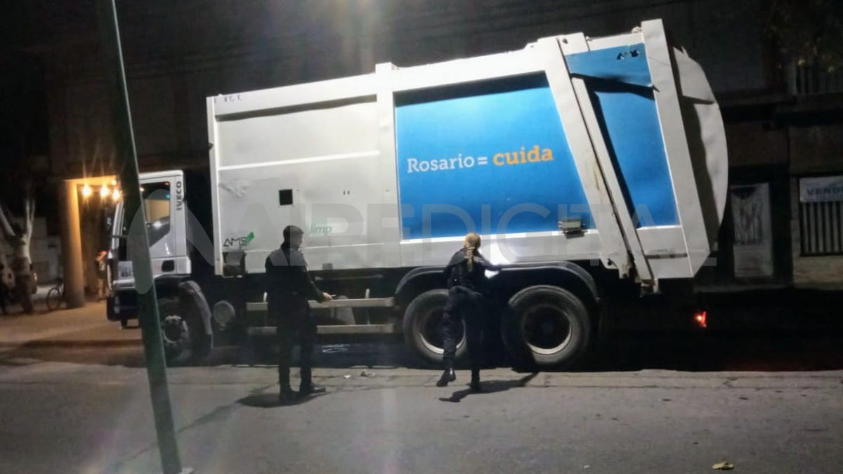 Balearon el lateral de un camión recolector de basura en San Luis al 4500