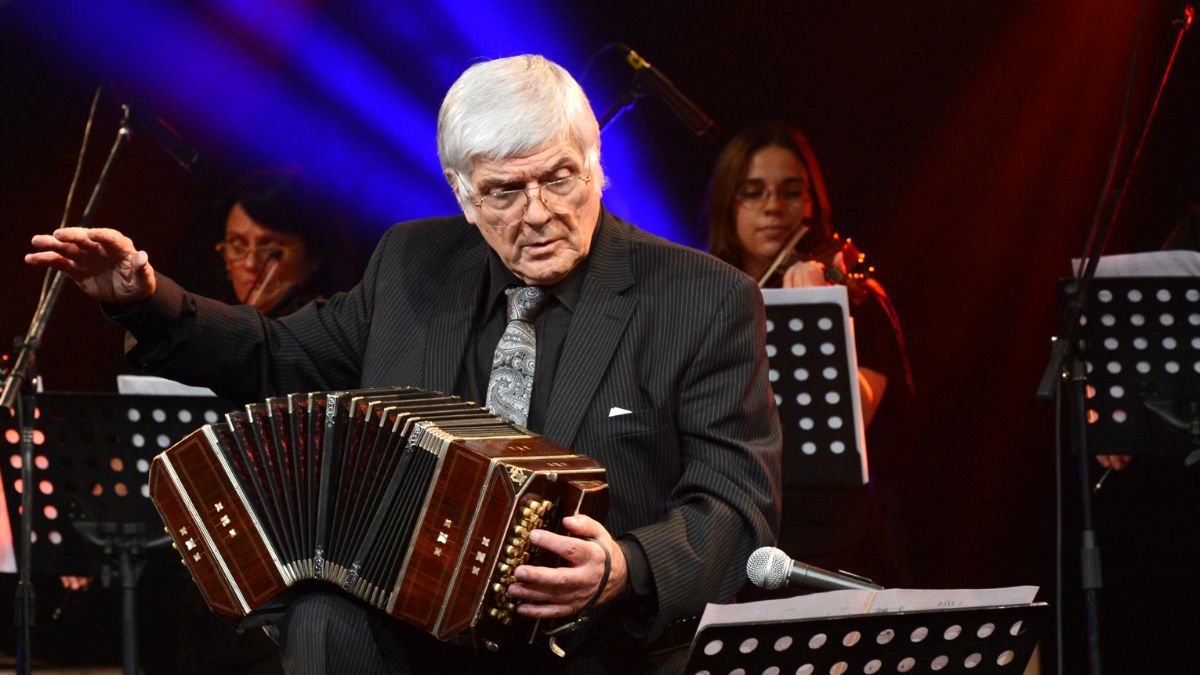 Figura clave del tango y la música ciudadana.