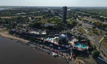 El primer mes del año dejó un impacto económico superior a los $2.500 millones en la ciudad de Santa Fe. El primer mes del año dejó un impacto económico superior a los $2.500 millones en la ciudad de Santa Fe.