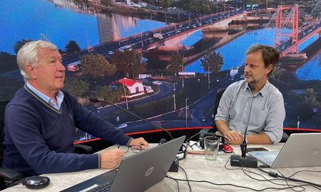 En el programa Creo, que se emite cada mañana por Aire de Santa Fe, el Ing. Ricardo Giacosa describió los riesgos que generan el Salado y el Paraná sobre los vecinos del área metropolitana. En el programa Creo, que se emite cada mañana por Aire de Santa Fe, el Ing. Ricardo Giacosa describió los riesgos que generan el Salado y el Paraná sobre los vecinos del área metropolitana.