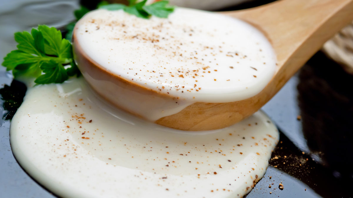 La forma más fácil de hacer salsa blanca en tu casa