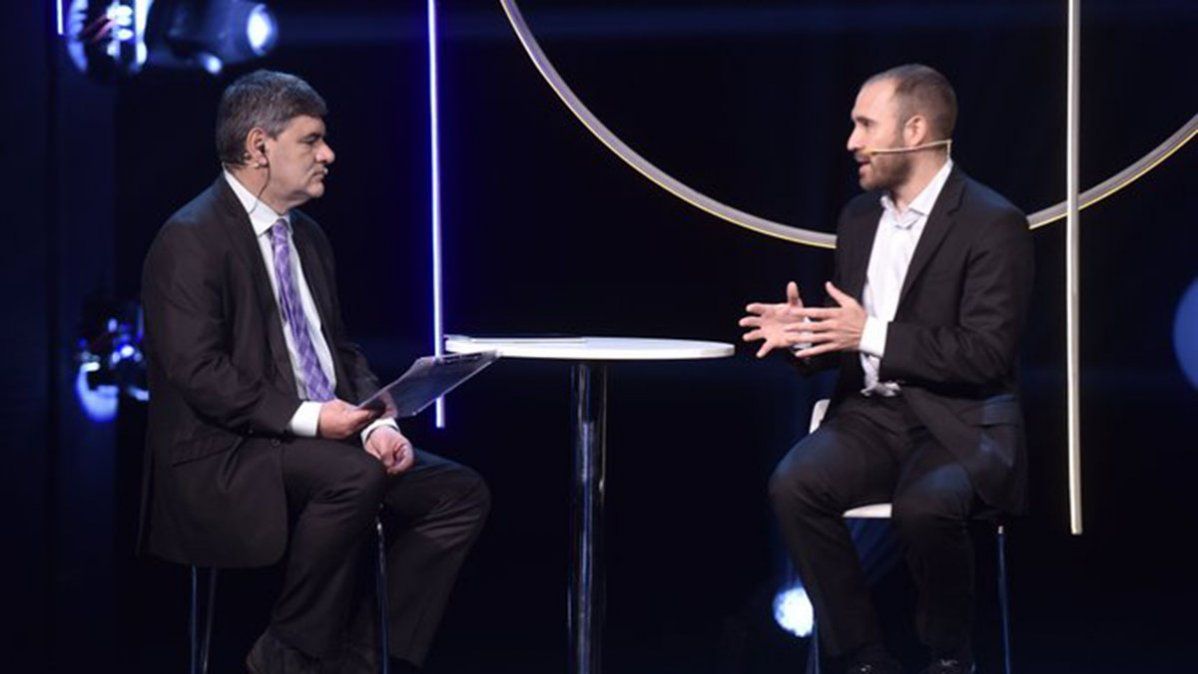 "Se llegó a un nivel de brecha en el cual lo tipos de cambios alternativos no representan la realidad argentina", sostuvo Guzmán.