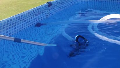 Qué hacer cuando la pileta de lona se ensucia: los trucos simples para mantenerla limpia