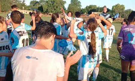 Denuncian a entrenadores del Club Argentino de Quilmes por acosar a jugadoras de 13 años Denuncian a entrenadores del Club Argentino de Quilmes por acosar a jugadoras de 13 años