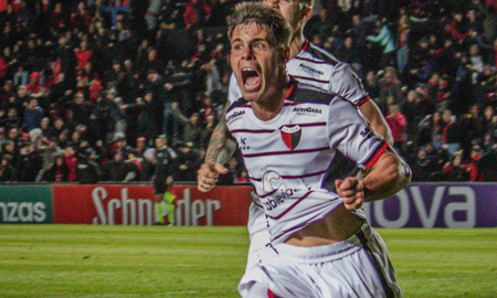 Nicolás Talpone habló de cara al debut de Colón por la Primera Nacional. Nicolás Talpone habló de cara al debut de Colón por la Primera Nacional.