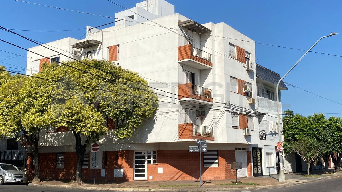 Robo en el barrio Mariano Comas: un vecino vio a los ladrones y llamó a la policía