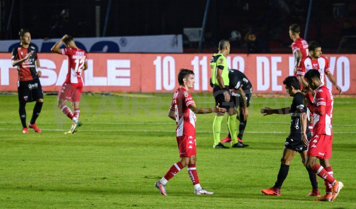 Las postales del clásico santafesino de este domingo.&nbsp;
