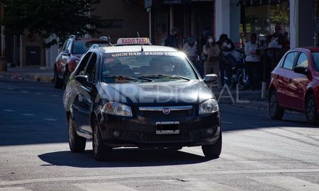 A partir de este miércoles 1 de diciembre aumenta el servicio de taxis en la ciudad de Santa Fe. A partir de este miércoles 1 de diciembre aumenta el servicio de taxis en la ciudad de Santa Fe.
