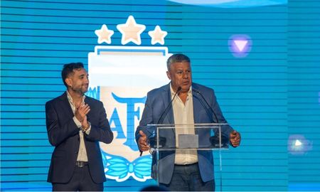 ArielVallejo, muy cercano a Chiqui Tapia está siendo investigado por lavado de dinero tras recibir millones depesos a través de una firma con irregularidades. ArielVallejo, muy cercano a Chiqui Tapia está siendo investigado por lavado de dinero tras recibir millones depesos a través de una firma con irregularidades.