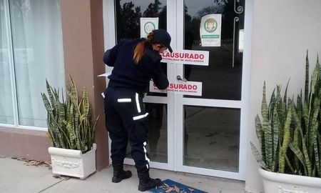 Clausuraron el comedor de Avellaneda en el que se realizó la fiesta de cumpleaños de un supervisor y se dispararon los contagios de coronavirus. Clausuraron el comedor de Avellaneda en el que se realizó la fiesta de cumpleaños de un supervisor y se dispararon los contagios de coronavirus.