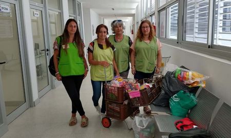 Las Mamás Sustitutas trabajan ad honorem en el Hospital Iturraspe. Las Mamás Sustitutas trabajan ad honorem en el Hospital Iturraspe.