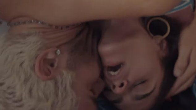 “El Marginal 3”: la fuerte escena sexual entre Diosito y una joven en el penal de San Onofre