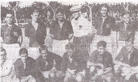 Formación de Colón el día 16 de abril de 1933, en un encuentro amistoso ante Peñarol de Montevideo. Formación de Colón el día 16 de abril de 1933, en un encuentro amistoso ante Peñarol de Montevideo.
