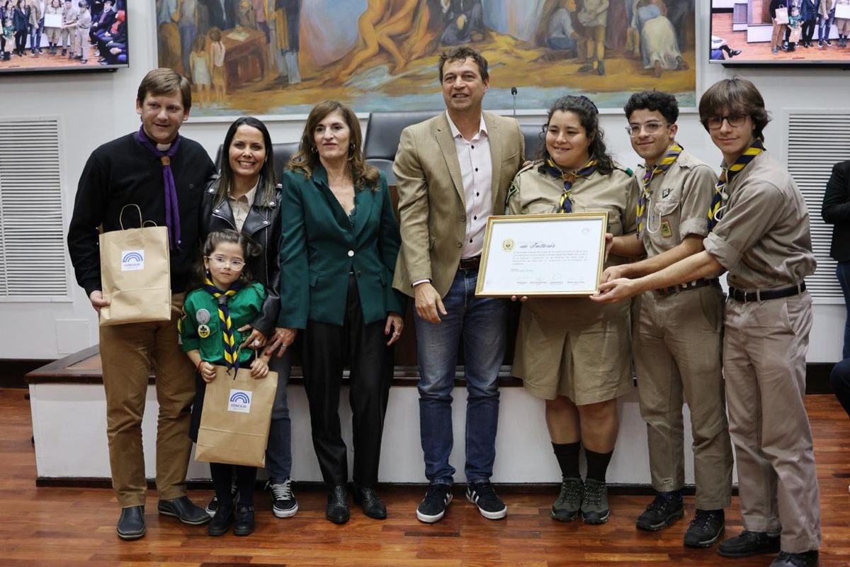 El Concejo de Santa Fe reconoció a personas e instituciones que trabajan en la defensa de los derechos de las infancias. El Concejo de Santa Fe reconoció a personas e instituciones que trabajan en la defensa de los derechos de las infancias.