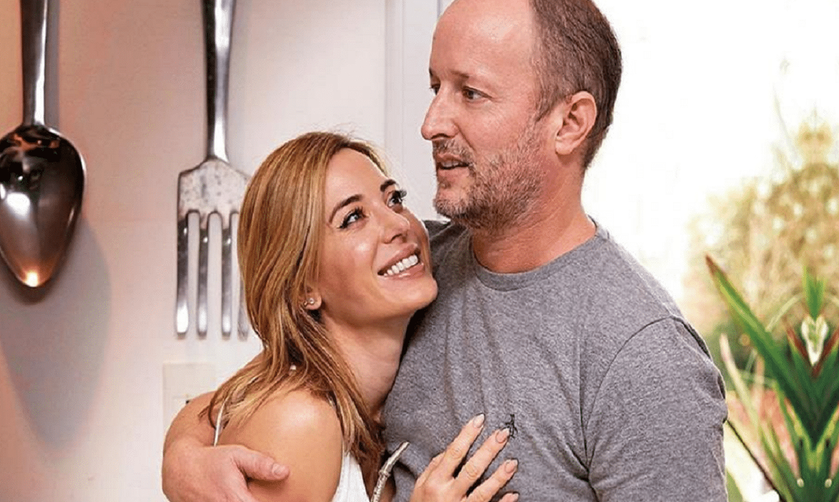 Jésica Cirio confirmó su separación de Martín Insaurralde a través de una carta. Jésica Cirio confirmó su separación de Martín Insaurralde a través de una carta.