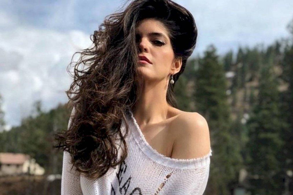 Ana Bárbara extravió su maleta y pide ayuda a sus fans para recuperarla