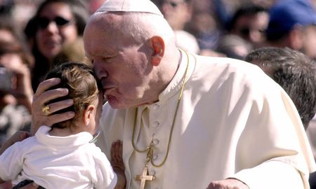 Juan Pablo II fue el Papa más querido de la historia de la humanidad. Juan Pablo II fue el Papa más querido de la historia de la humanidad.