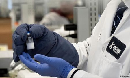 El Gobierno ruso anunció hoy que en septiembre comenzará a producir en grandes dosis una vacuna contra el nuevo coronavirus El Gobierno ruso anunció hoy que en septiembre comenzará a producir en grandes dosis una vacuna contra el nuevo coronavirus