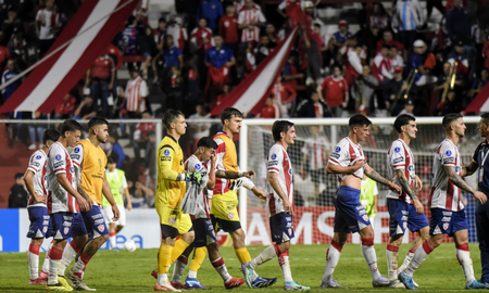 Pochito Lavezzi había debutado en Unión en el partido que fue derrota ante Mushuc Runa y decretó la eliminación del equipo de Madelón de la Copa Sudamericana. Pochito Lavezzi había debutado en Unión en el partido que fue derrota ante Mushuc Runa y decretó la eliminación del equipo de Madelón de la Copa Sudamericana.