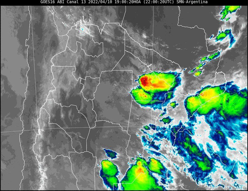 Las condiciones comenzarán a estabilizarse a partir de la tarde del lunes con el ingreso de aire frío desde el sur, con ráfagas que podrían tener una intensidad importante.