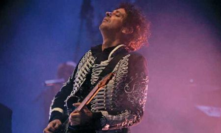 “No Te Creo” se estrenó por completo este miércoles, día en que Gustavo Cerati hubiera cumplido 62 años. “No Te Creo” se estrenó por completo este miércoles, día en que Gustavo Cerati hubiera cumplido 62 años.