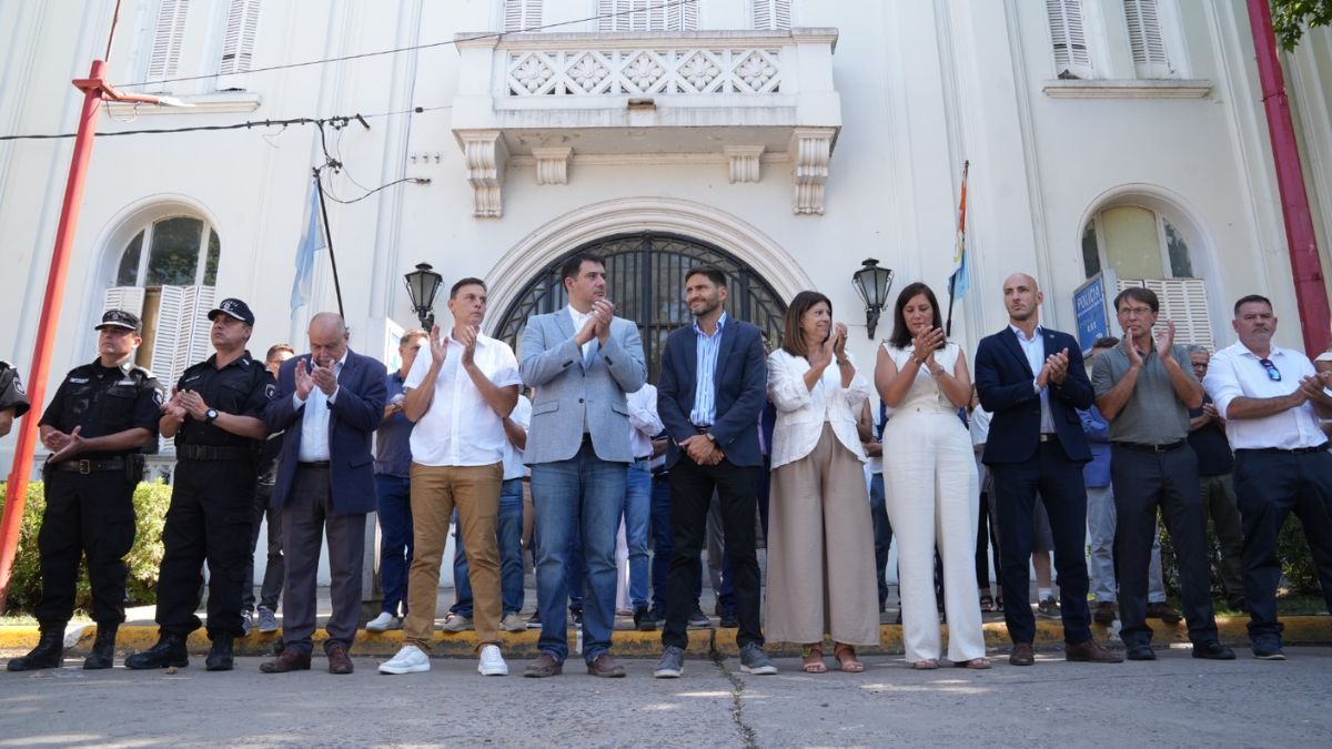 El acto se realiz&oacute; en la sede policial de Ca&ntilde;ada de G&oacute;mez.