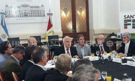 se constituyo el consejo hidrico y productivo santafesino se constituyo el consejo hidrico y productivo santafesino