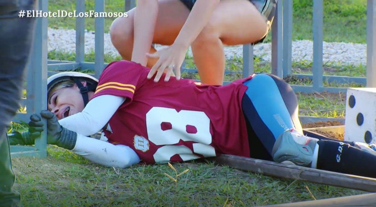 Pampita se acercó a ayudar a Farro apenas escuchó sus gritos de dolor.