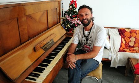 Gabriel Mignani es un mendocino solidario que apuesta a la música y a las ganas de aprender. Gabriel Mignani es un mendocino solidario que apuesta a la música y a las ganas de aprender.