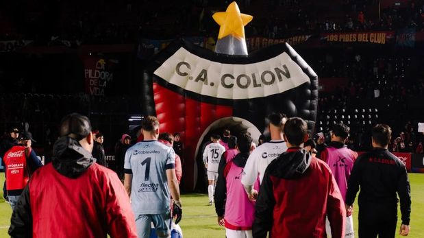 Al término de la fecha 15, Colón marcha 4to en la Primera Nacional pero a solo un punto del líder.