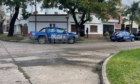 El agente, al momento del suceso, se encontraba pasado a disponibilidad de la fuerza. El agente, al momento del suceso, se encontraba pasado a disponibilidad de la fuerza.
