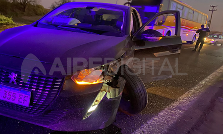 Caos en la Circunvalación Oeste por un accidente de tránsito que involucró a tres vehículos. Caos en la Circunvalación Oeste por un accidente de tránsito que involucró a tres vehículos.