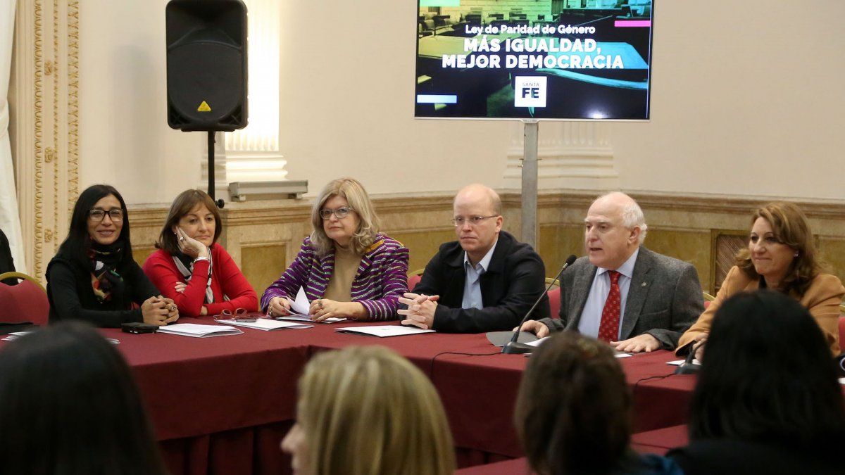 El Ejecutivo presentó un nuevo proyecto de ley de paridad de género