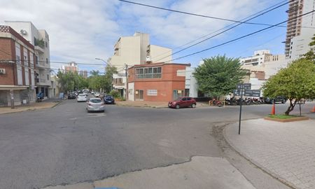 Un hombre de 31 años fue detenido tras intentar robar una moto en barrio Mariano Comas de Santa Fe. El cómplice logró fugarse. Un hombre de 31 años fue detenido tras intentar robar una moto en barrio Mariano Comas de Santa Fe. El cómplice logró fugarse.