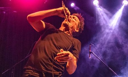 Tavo Angelini pasó por Santa Siesta y dejó definiciones sobre el rock santafesino, la música como forma de vida y su presente artístico.