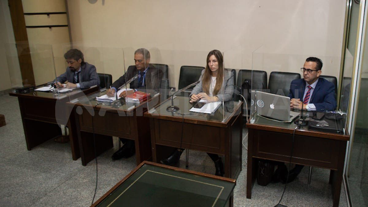 Sebastián Oroño, Juan José Patiño y Natalia Giordano, parte de los abogados defensores