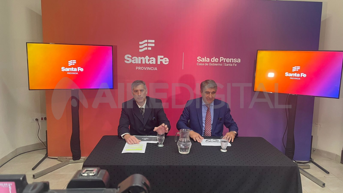 Los ministros de Gobierno, Fabián Bastia, y de Economía, Pablo Olivares. Los ministros de Gobierno, Fabián Bastia, y de Economía, Pablo Olivares.