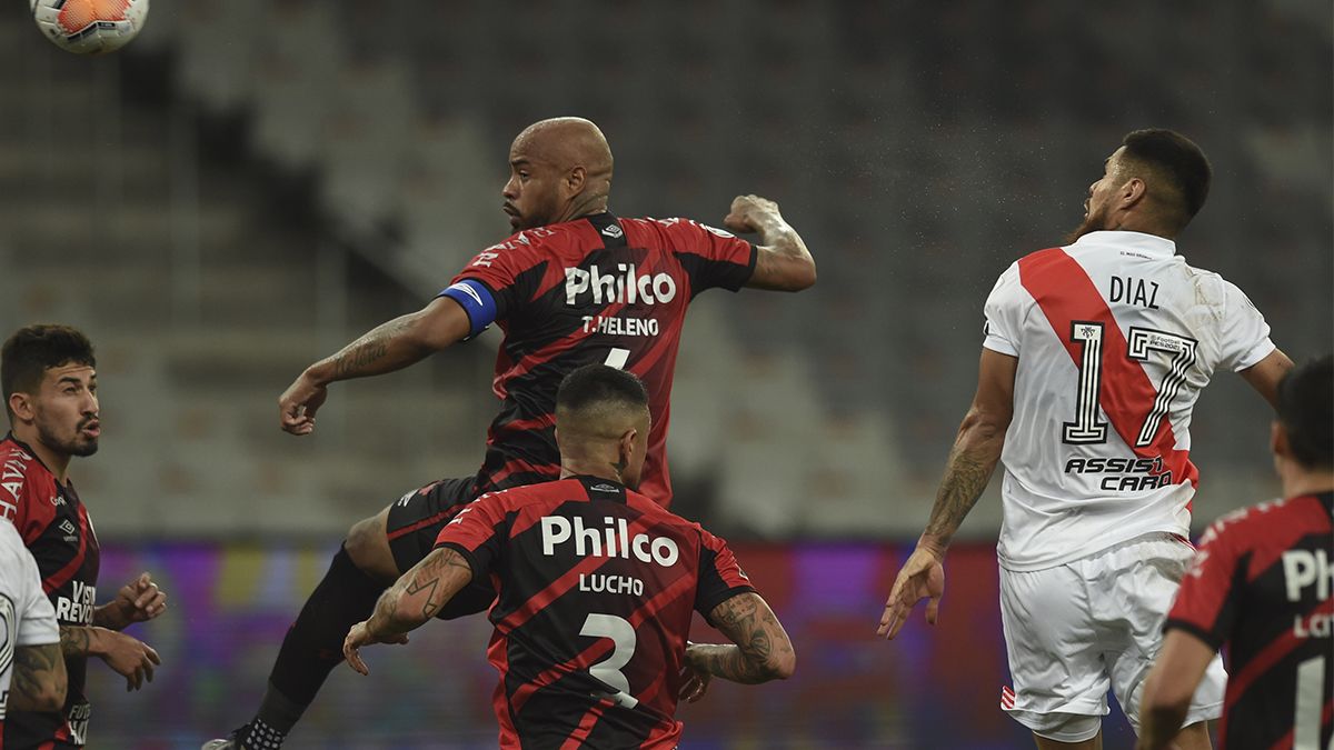 River empató 1-1 con Athletico Paranaense por la Copa Libertadores y quedó bien parado de cara al partido de vuelta.