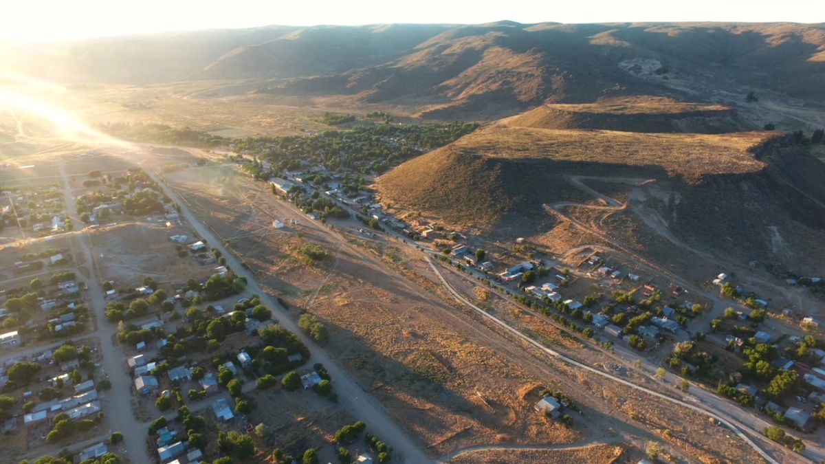 El Cerro de la Cruz, uno de los atractivos naturales más visitados, regala vistas únicas de la estepa. El Cerro de la Cruz, uno de los atractivos naturales más visitados, regala vistas únicas de la estepa.
