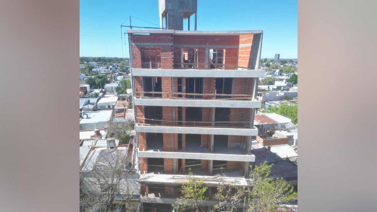 APL Inmobiliaria también mantiene su actividad en Santa Fe, el proyecto Terrazas de General Paz tiene un avance del 86%. APL Inmobiliaria también mantiene su actividad en Santa Fe, el proyecto Terrazas de General Paz tiene un avance del 86%.