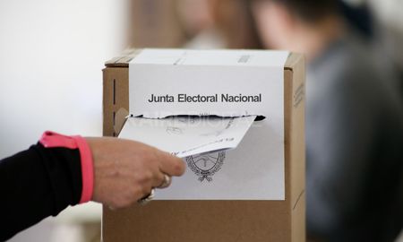 La cantidad de presos en comisarías sigue generando gran preocupación en el departamento La Capital. La cantidad de presos en comisarías sigue generando gran preocupación en el departamento La Capital.