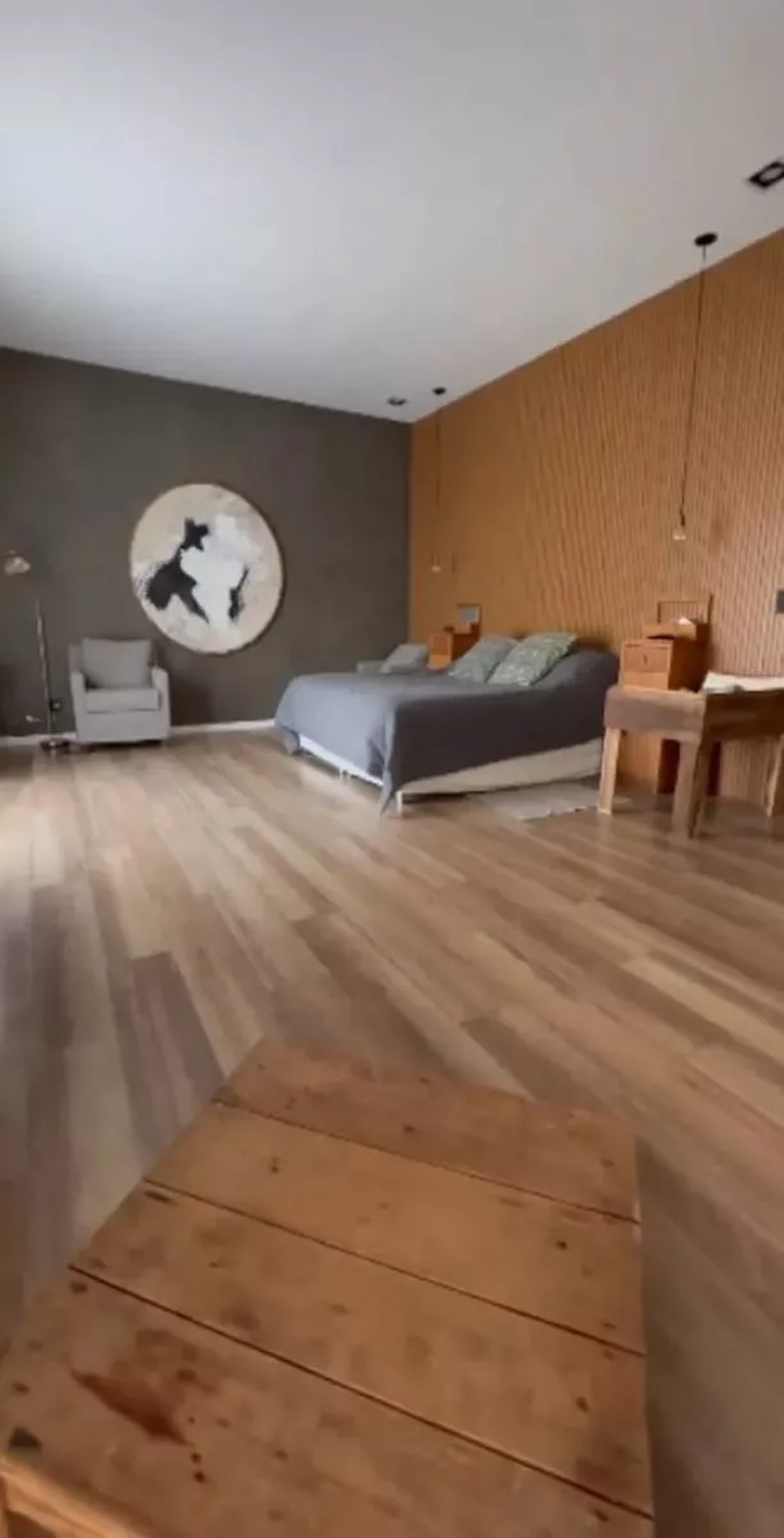 Obra casi terminada: el dormitorio de Agustina. Foto IG. Obra casi terminada: el dormitorio de Agustina. Foto IG.