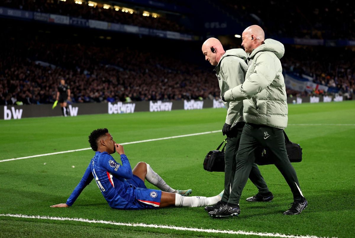 Estev&atilde;o, delantero del Chelsea y la selecci&oacute;n brasile&ntilde;a, sufri&oacute; una lesi&oacute;n muscular considerable y est&aacute; en duda para el Mundial 2026.