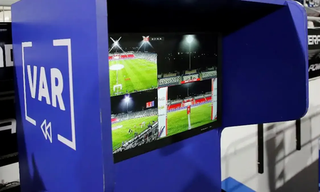 Durante el Mundial de Clubes, los espectadores podrán escuchar los fundamentos del árbitro para tomar sus decisiones entorno al VAR. Durante el Mundial de Clubes, los espectadores podrán escuchar los fundamentos del árbitro para tomar sus decisiones entorno al VAR.