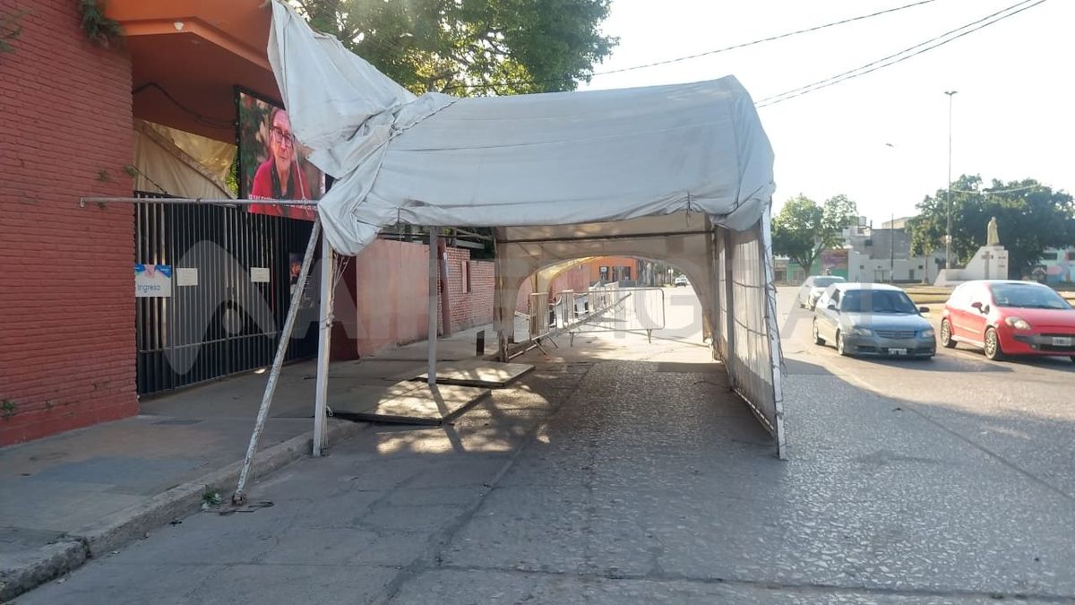 En marzo del 2021 cometieron un robo idéntico: se llevaron una de las lonas.