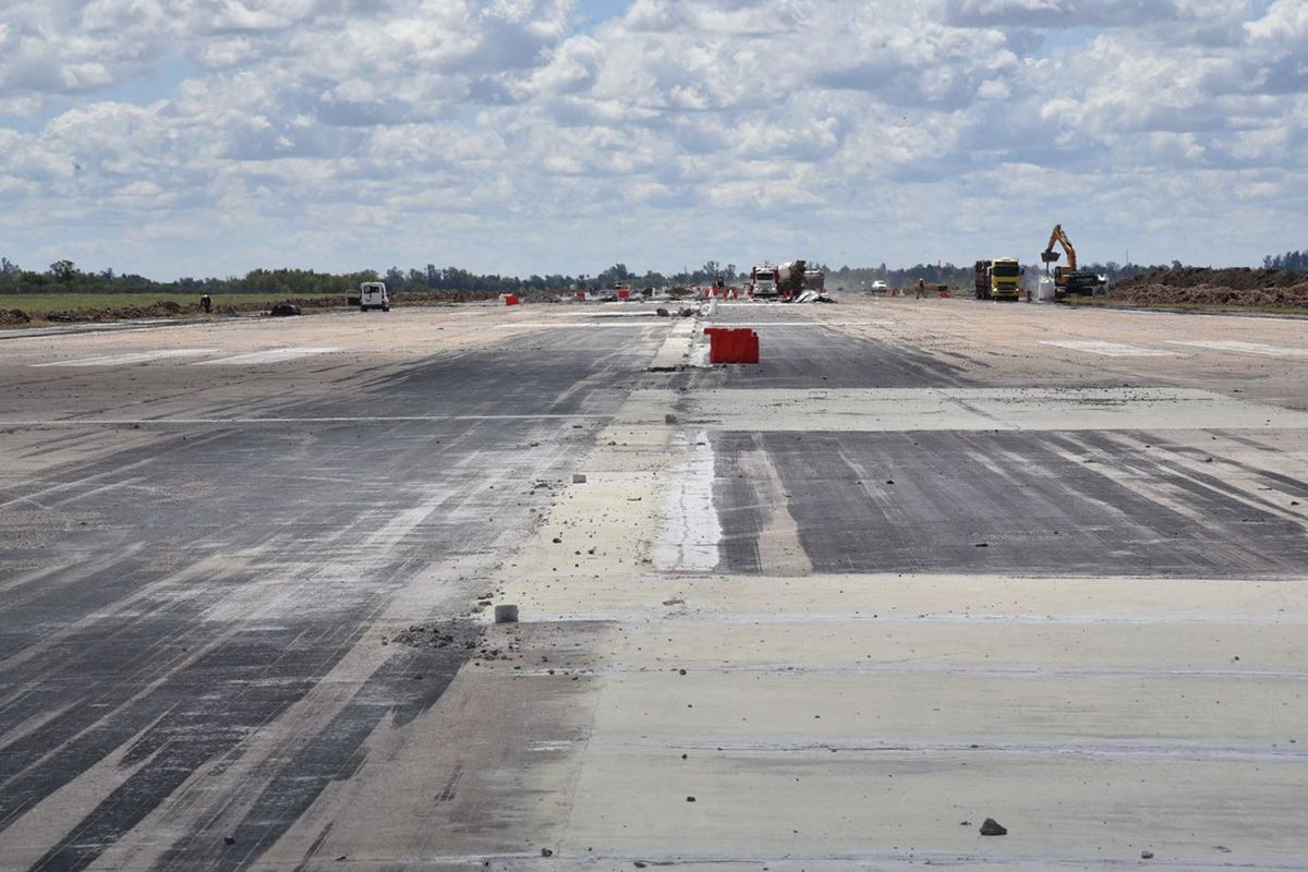 la Provincia invierte 36 mil millones de pesos para modernizar el aeropuerto de Rosario. la Provincia invierte 36 mil millones de pesos para modernizar el aeropuerto de Rosario.