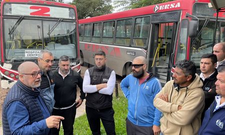 Las empresas de colectivos advirtieron que no saben si llegarán a pagar los salarios de los choferes en el mes de junio. Foto ilustrativa Las empresas de colectivos advirtieron que no saben si llegarán a pagar los salarios de los choferes en el mes de junio. Foto ilustrativa